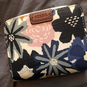 Fossil wallet